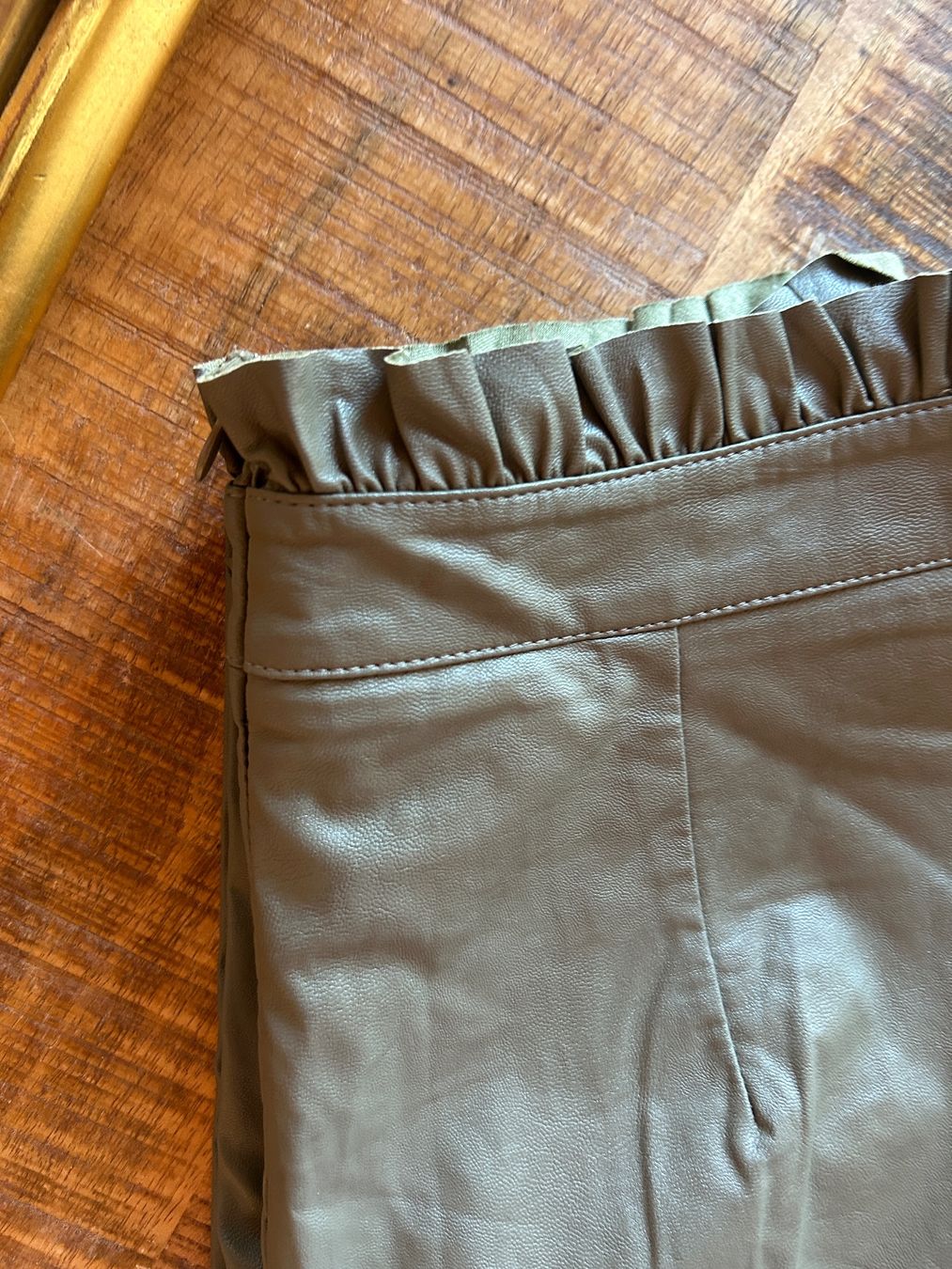 Pantaloni: YOOX Kunstleder Leggings - Gr. M – Usato da Illnau venduto da Monkky 8