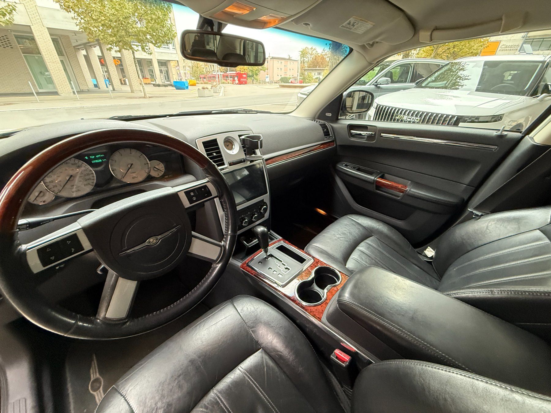 Chrysler Automobili: Chrysler 300 C – Usato da Geroldswil venduto da garagekleinag 9