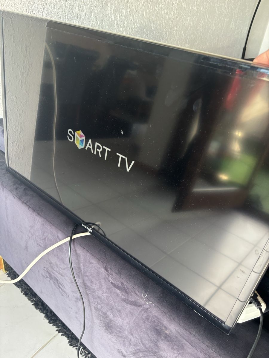 Televisori: SMART TV - Samsung 32 Zoll – Usato da Zürich venduto da Cheff91