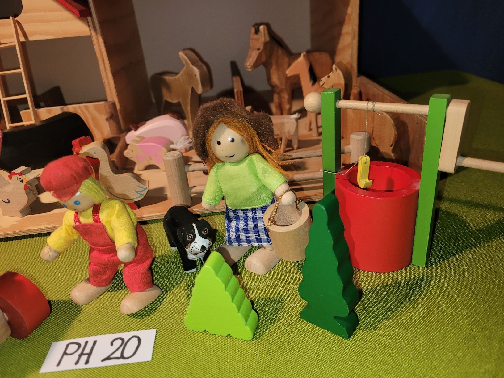 Giocattoli: Bauernhof,Stall,Holztiere PH20 – Usato da Aarberg venduto da Fink010 3