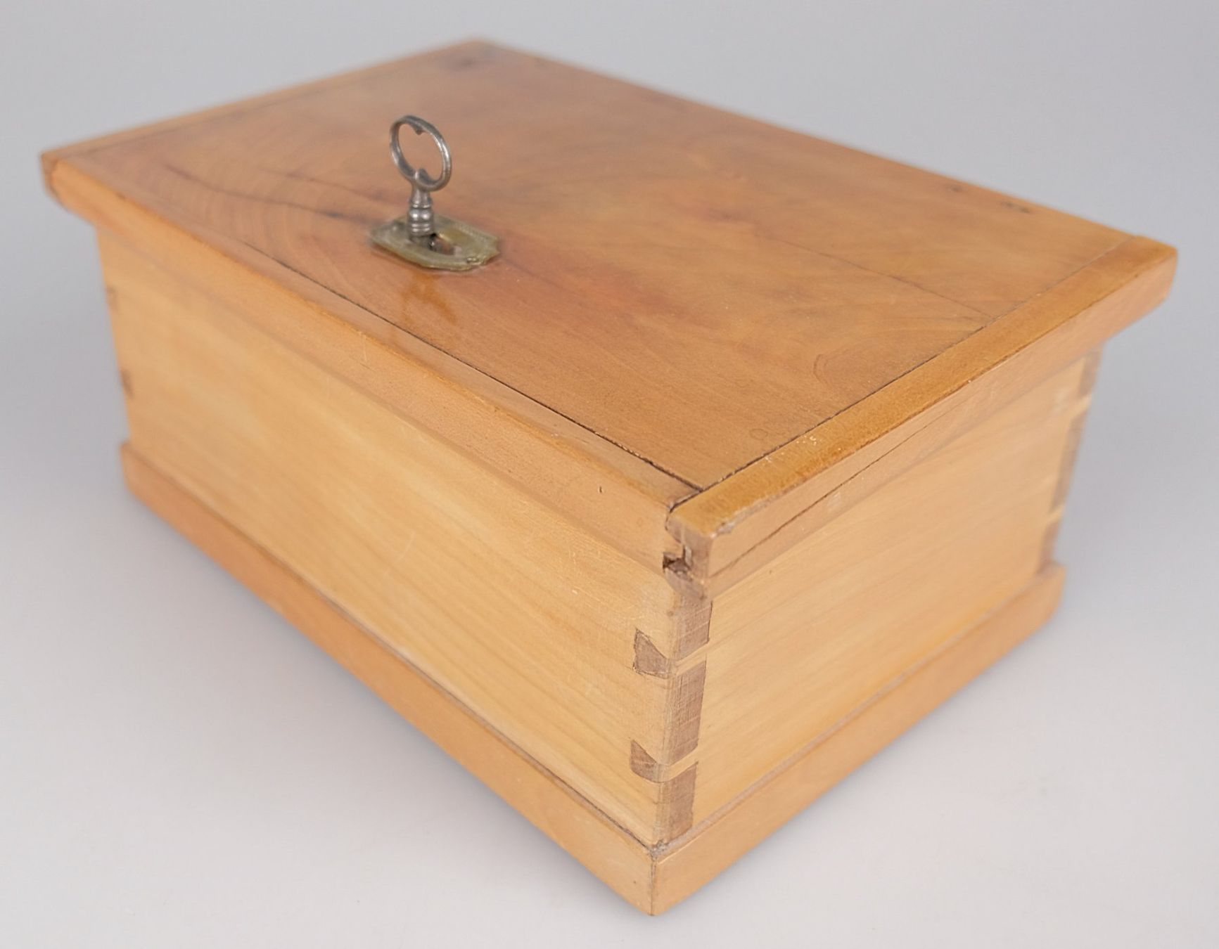 Dosen: Antike Holzschatulle (Zigarren-, Schmuck- oder Dokumente) – Gebraucht aus Volketswil von brockipfannenstil 2