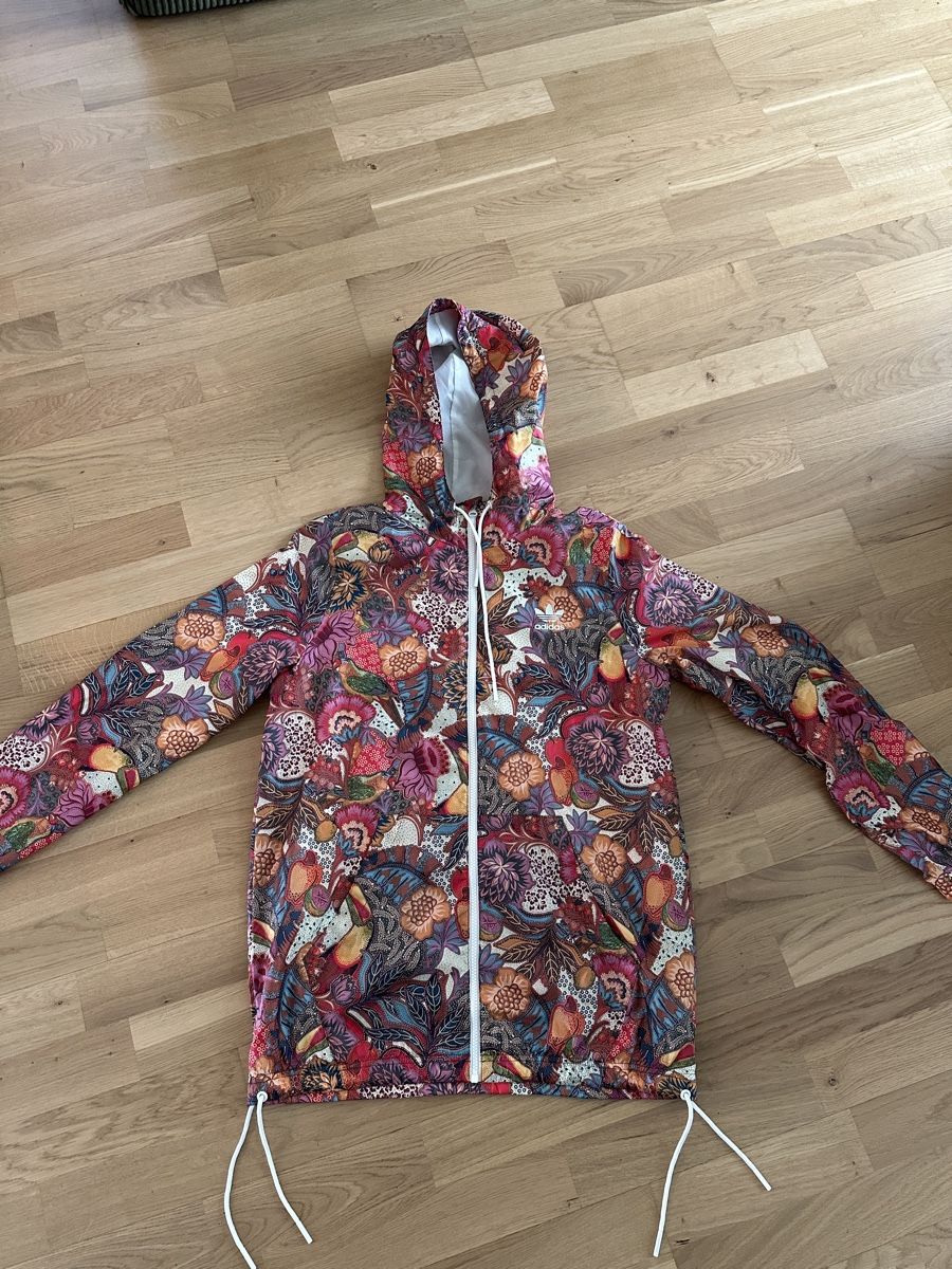 Adidas Giacche: adidas windjacke (40) – Usato da Freidorf TG venduto da driftingforthrifting