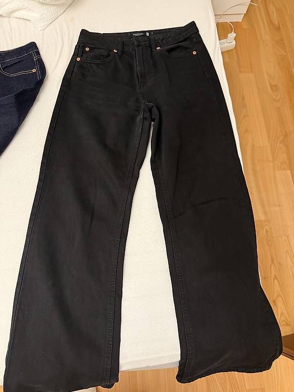 Jeans: Stradivarius D92 Jeans, 3 Stück, Grösse 38 – Usato da Winkel venduto da jbuchwalder17 3