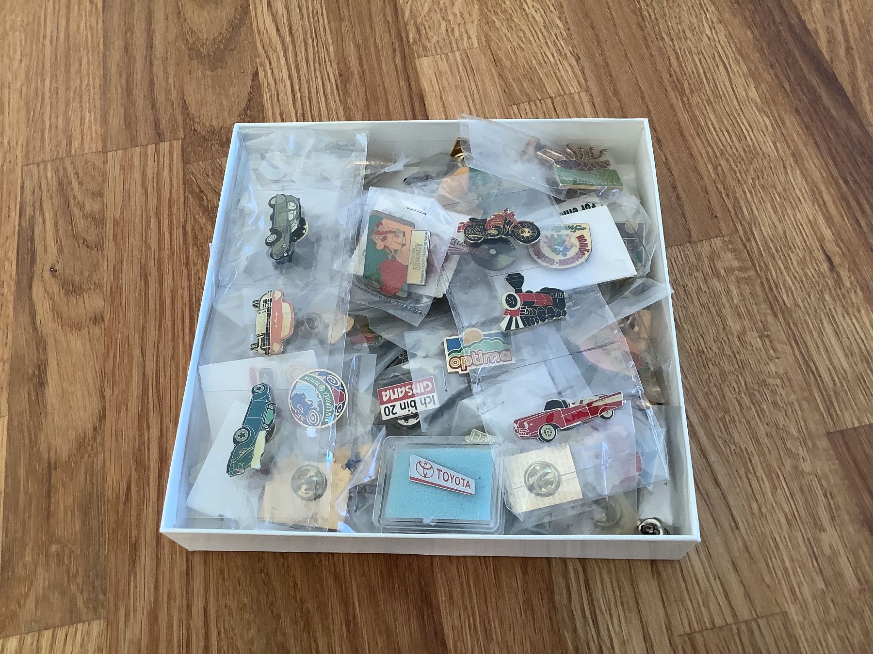 Placchette & Badge: Grosse Anstecknadel Sammlung Pins, 93 Stück – Usato da Adliswil venduto da Guempi1 4