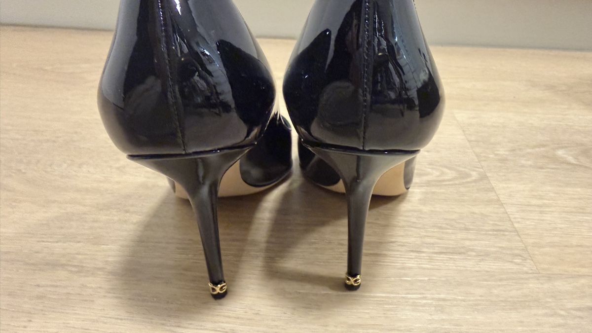 Dolce & Gabbana Scarpe da donna: Dolce&Gabbana Lack Pumps Schwarz, Gr. 39 – Usato da Horn venduto da FashionFlowerCh 4