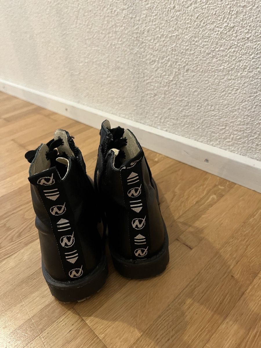 Scarpe per ragazzi: Naturino boots – Usato da Langnau am Albis venduto da adi_jqs8 2