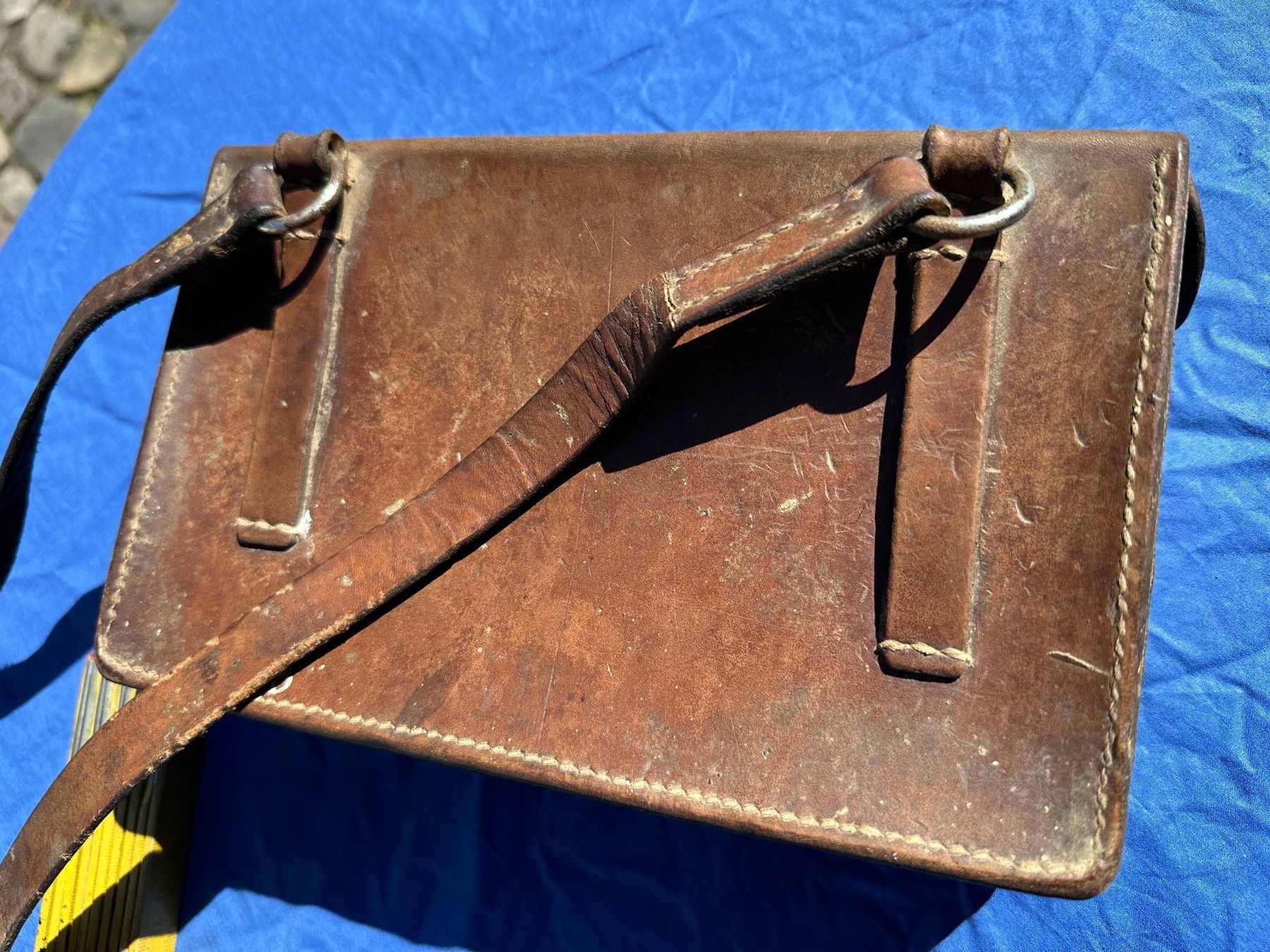 Schweizer Armee Uniformi: Schweizer Militär Ledertasche Kartentasche – Usato da Zürich venduto da atlantis77 3