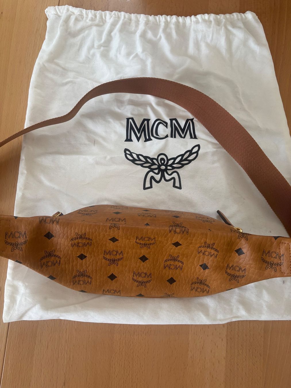 Mcm Borse: Gürteltasche MCM neu! – Nuovo (secondo la descrizione) da Langenthal venduto da NathiK 2