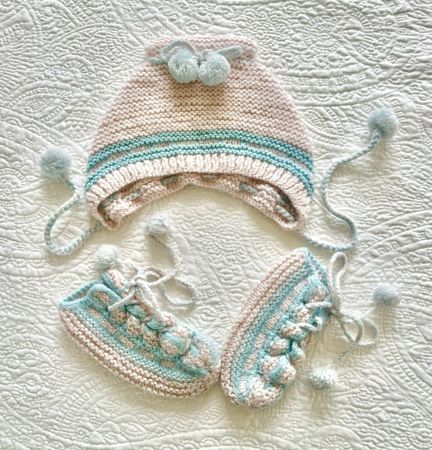 Süsses Baby-Mützli & Schühchen Set, Handgestrickt, Gr. 16 56