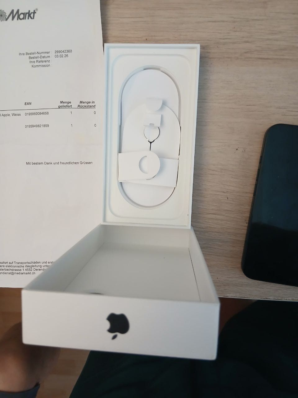 Apple Telefoni cellulari / Smartphones: I Phone 16 128 GB Black DUAL SIM – Nuovo (secondo la descrizione) da Zuerich venduto da jojo314 7