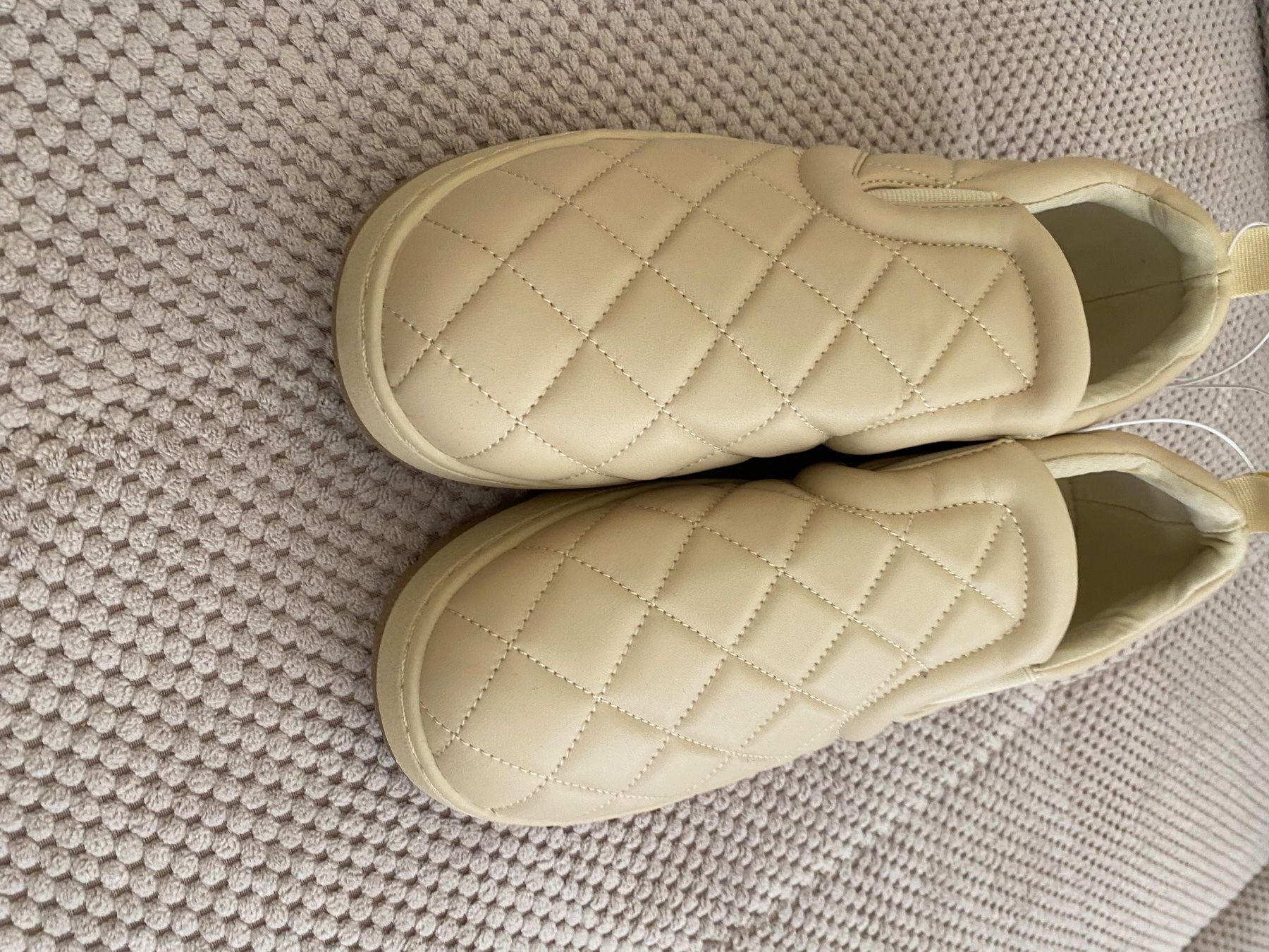 Damenschuhe: H&M Studio Lederschuhe , 39 – Neu und originalverpackt aus Vetroz von Gundisima