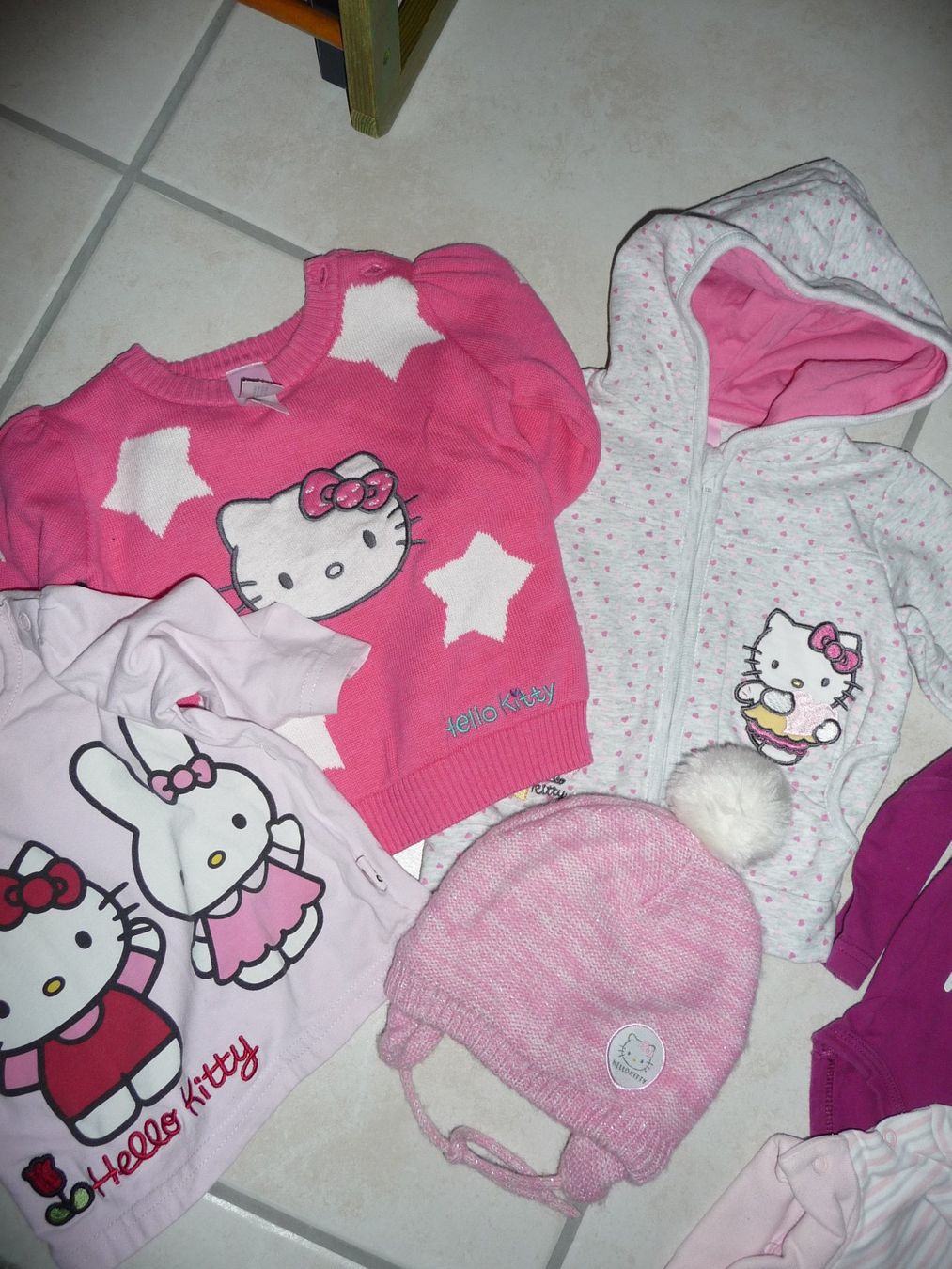 Hello Kitty Lotti & Set di vestiti: Bebekleidli Gr. 56-68 Hello Kitty – Nuovo (secondo la descrizione) da Kirchberg BE venduto da lavendel02 3