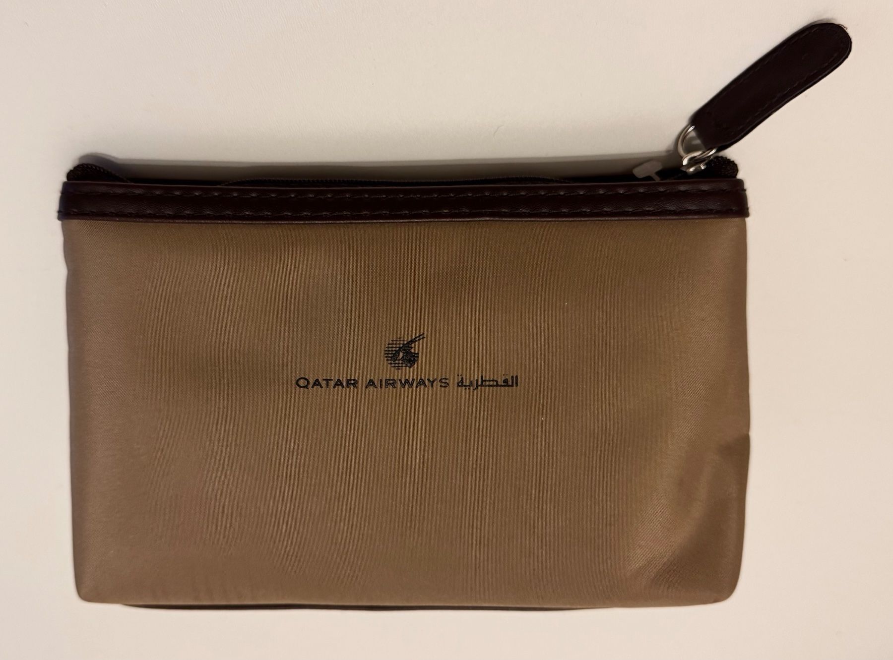 Custodie per cosmetici: QATAR AIRWAYS Business Class Amenity Kit – Nuovo e nell'imballaggio originale da Genève venduto da Murmurs 2