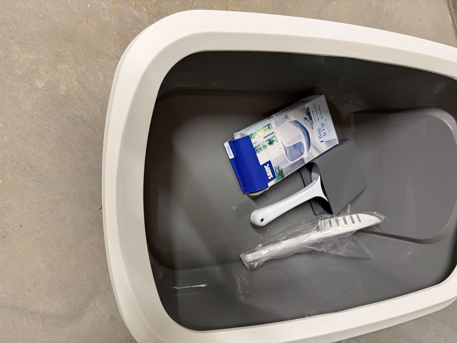 WC: Katzenklo mit Schaufel und Filter neu – Neuf avec emballage d'origine à Lüscherz par Mario-Herr 1