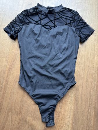 neu Body mit geometrischem Muster, Grösse M