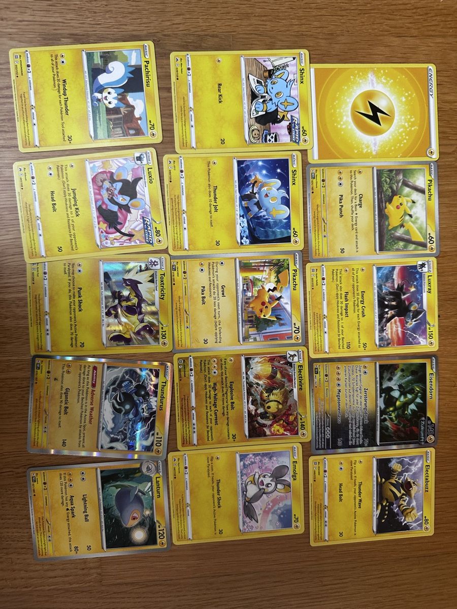 Pokémon Carte collezionabili: Pokémon Karten Pikatch Blitz – Nuovo (secondo la descrizione) da Bern venduto da fab_psv9
