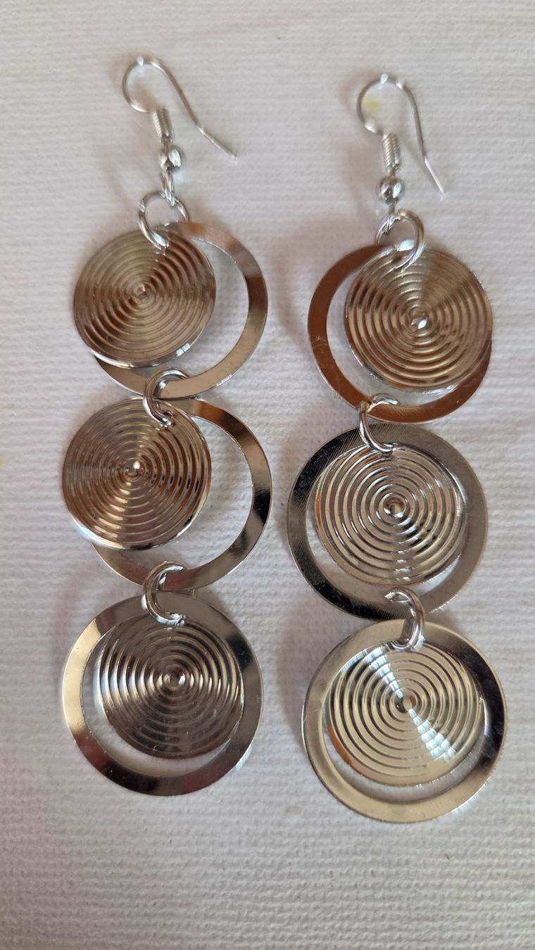 Orecchini pendenti & Orecchini a lobo: Ohrringe Modeschmuck  Boho Style silberfarben – Usato da Weggis venduto da Leeclipse