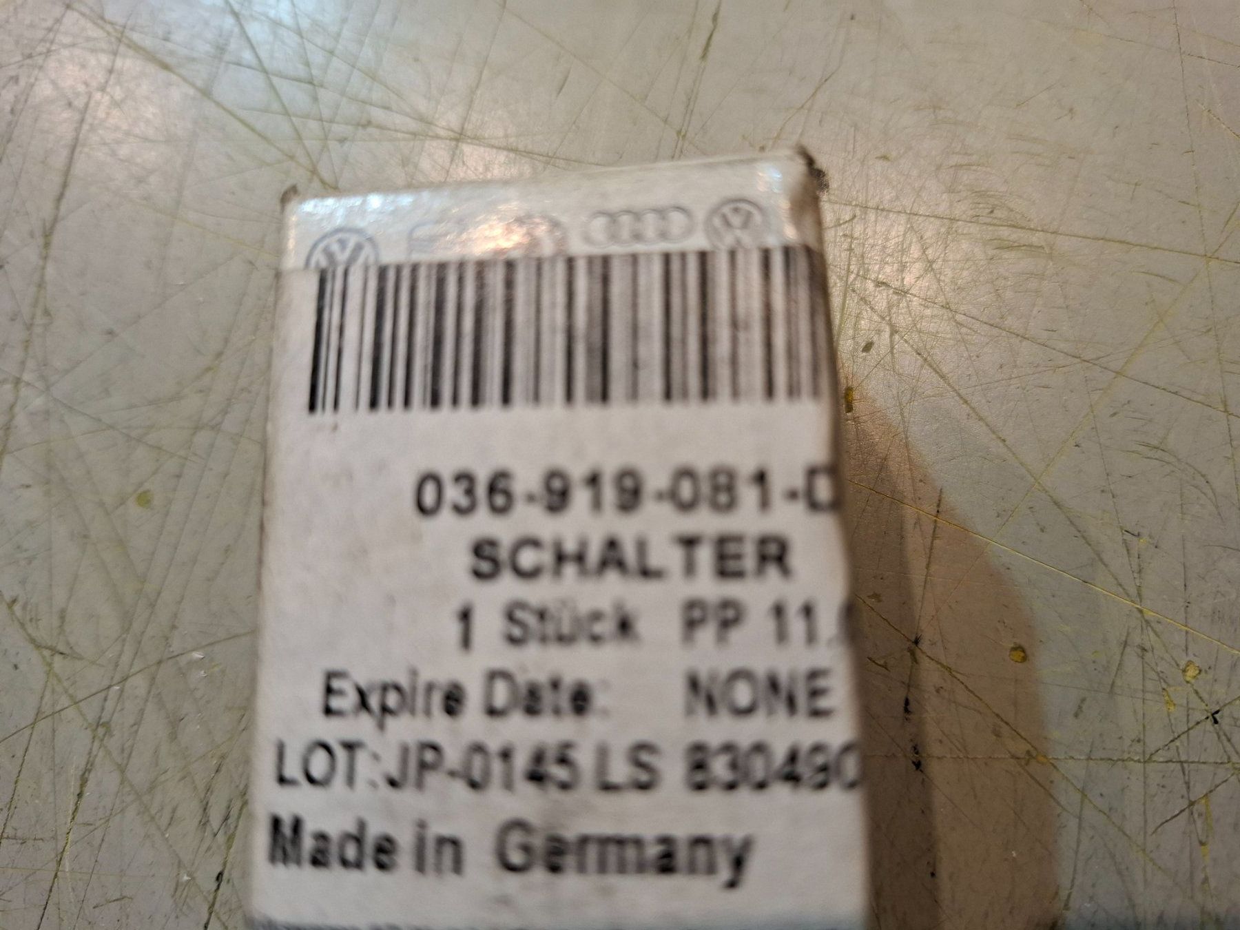 Audi Tutti pezzi di ricambio auto: VW Audi Original Schalter 036919081 D OVP – Usato da Langnau i. E. venduto da Superseven69 1