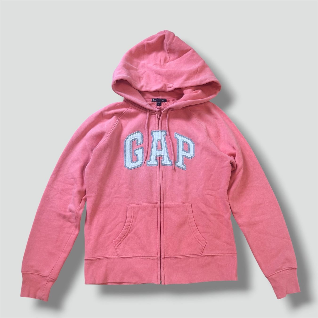 Gap Maglioni & Felpe: GAP casual y2k pink zip-hoodie (retro pull pullover) – Usato da St. Gallen venduto da sourced_limited