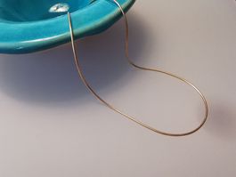 750/-- . Gelbgold Schlangenkette  38 cm