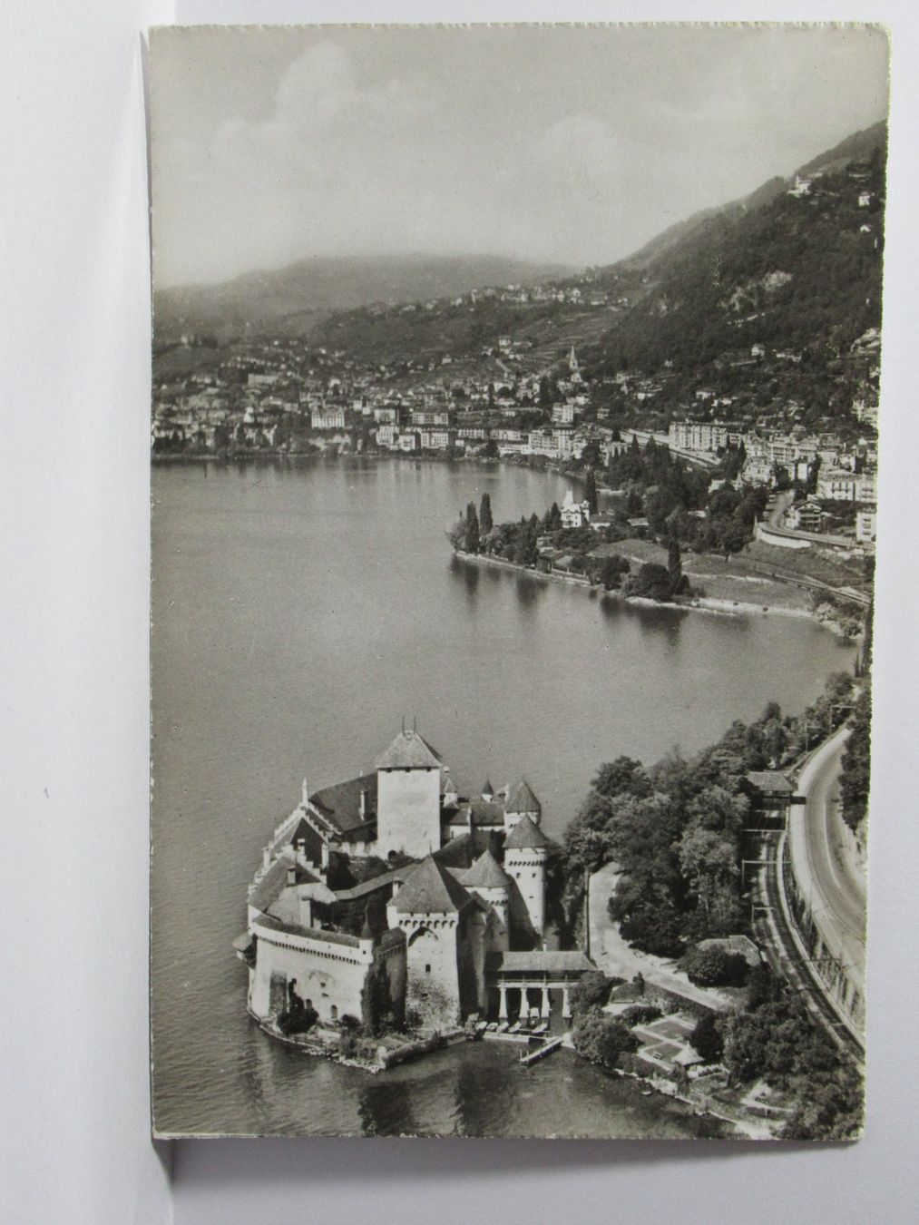 Cartoline postali: Château de Chillon , Montreux 1955 – Usato da Grenchen venduto da Bluemchen1900