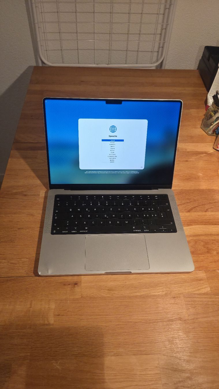 Apple Notebook: Apple MacBook 14 Pro 2024 - Top! – Usato da Herisau venduto da L3D