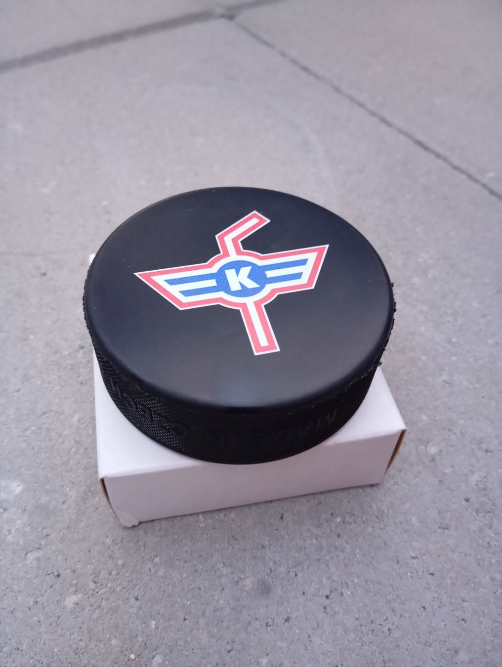 Palloni: Puck SC Kloten Burger King – Nuovo e nell'imballaggio originale da Reute AR venduto da Jorca