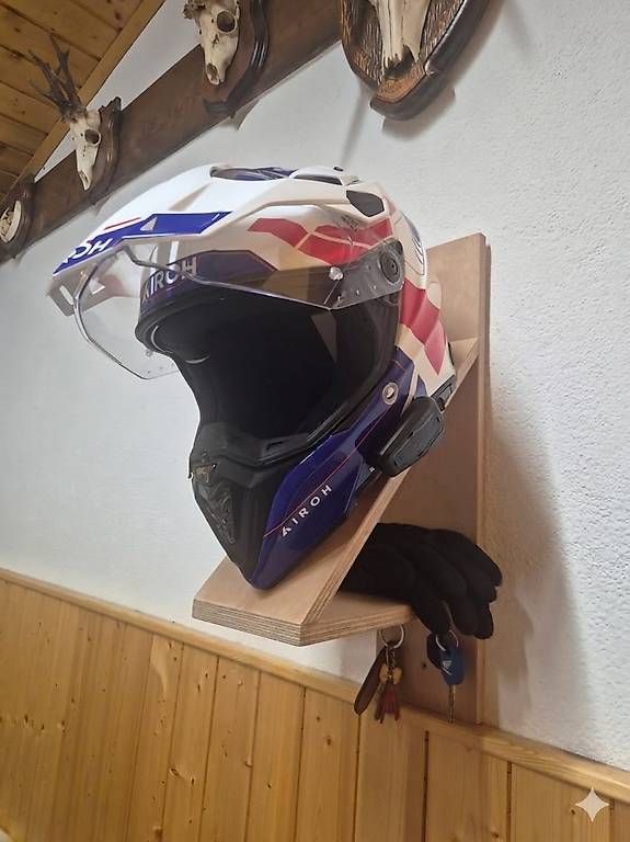 Accessori per capelli: Porta Casco Artigianale – Usato da Caslano venduto da iguidice01