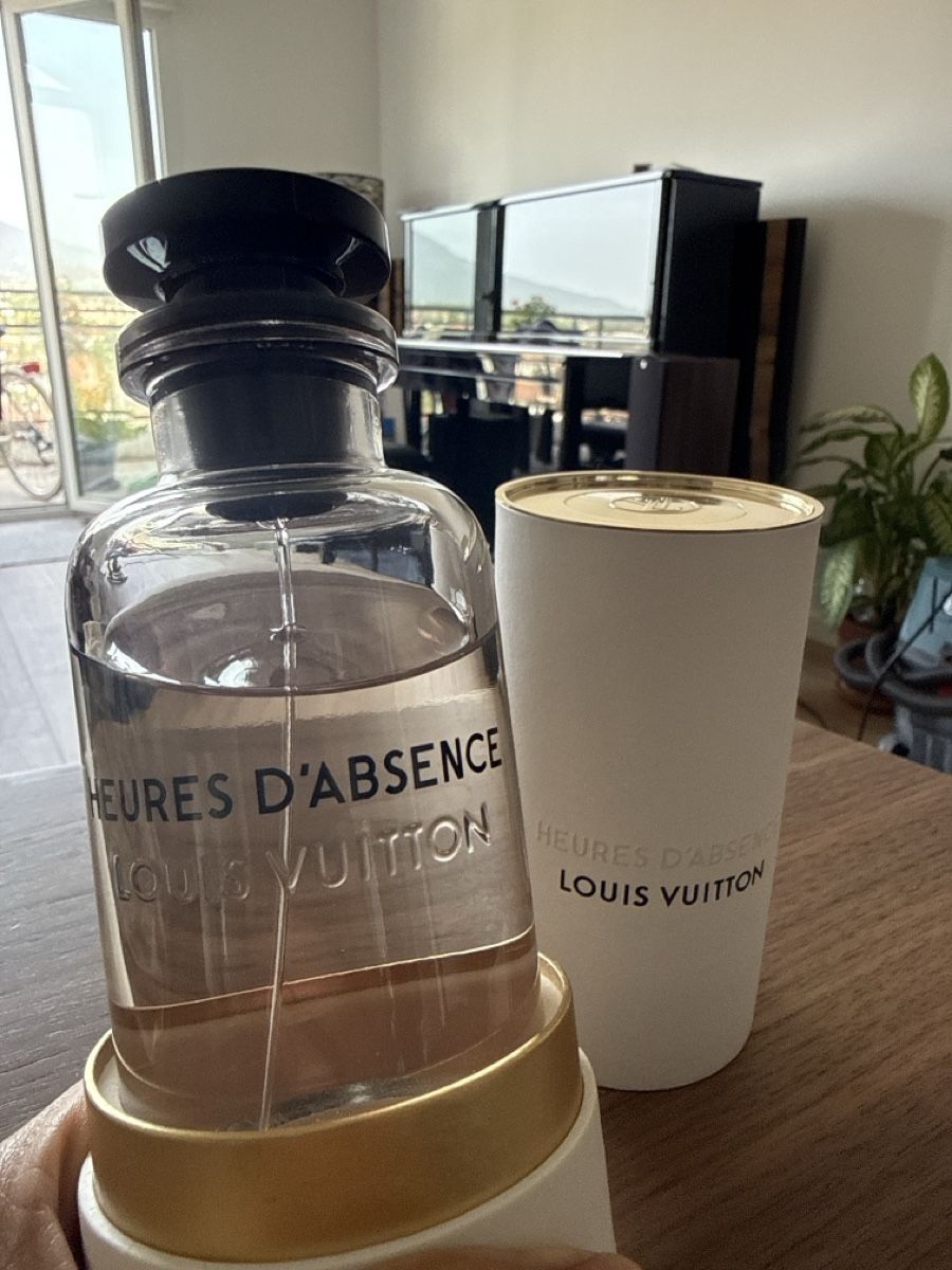 Louis Vuitton Parfum & Eau de Toilette: Authentic Louis Vuitton Heures d'Absence Perfume 100ml  – Gebraucht aus Genève von Vsin