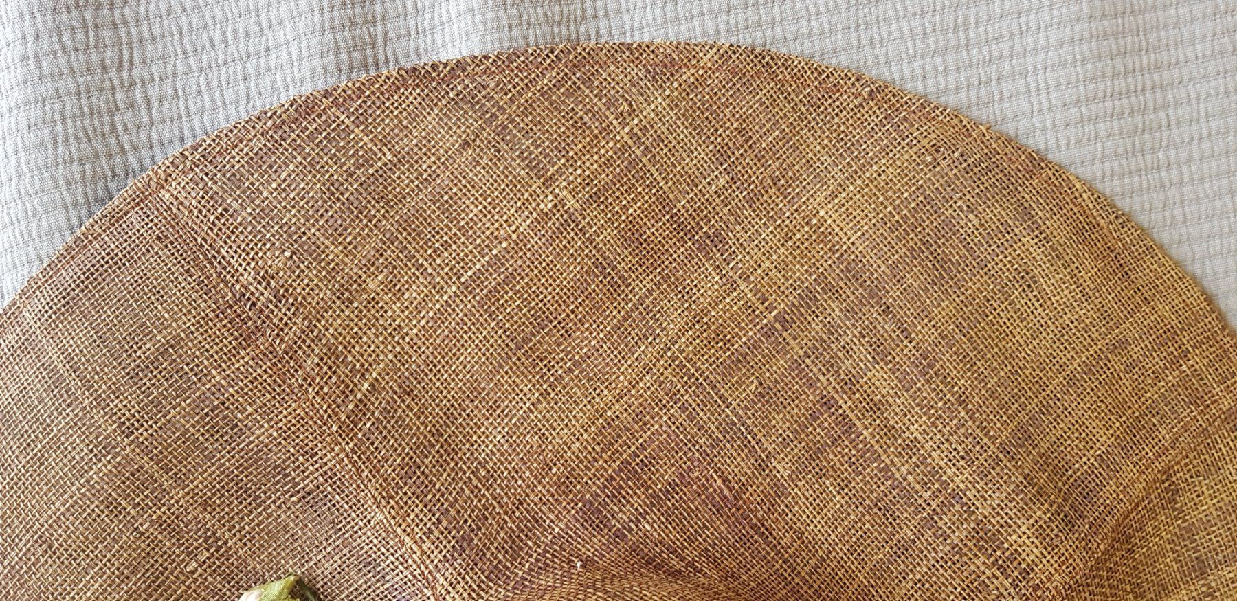 Chapeaux, bonnets & casquettes: Handmade Strohhut, Damen Hut – D'occasion à Gutenswil par Spomi 1