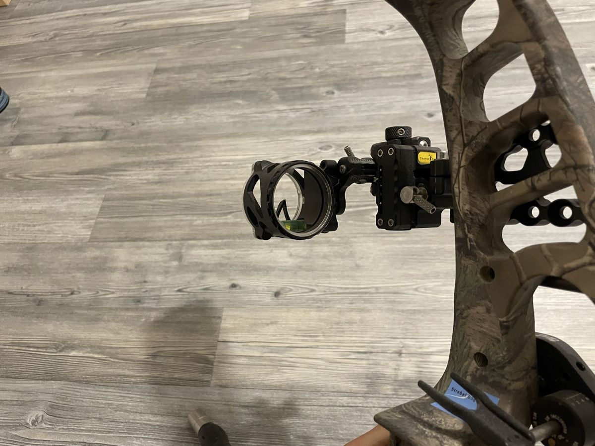 Hoyt Tiro con l'arco: Zwei Compound Bögen mit Zubehör – Usato da Aarburg venduto da tob_xh5y 2