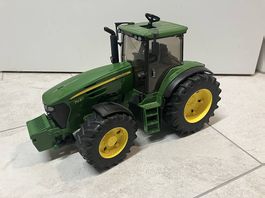 Bruder JohnDeere Traktor