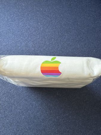 Apple Park Visitor Center Original Rainbow Logo T-shirt (M)