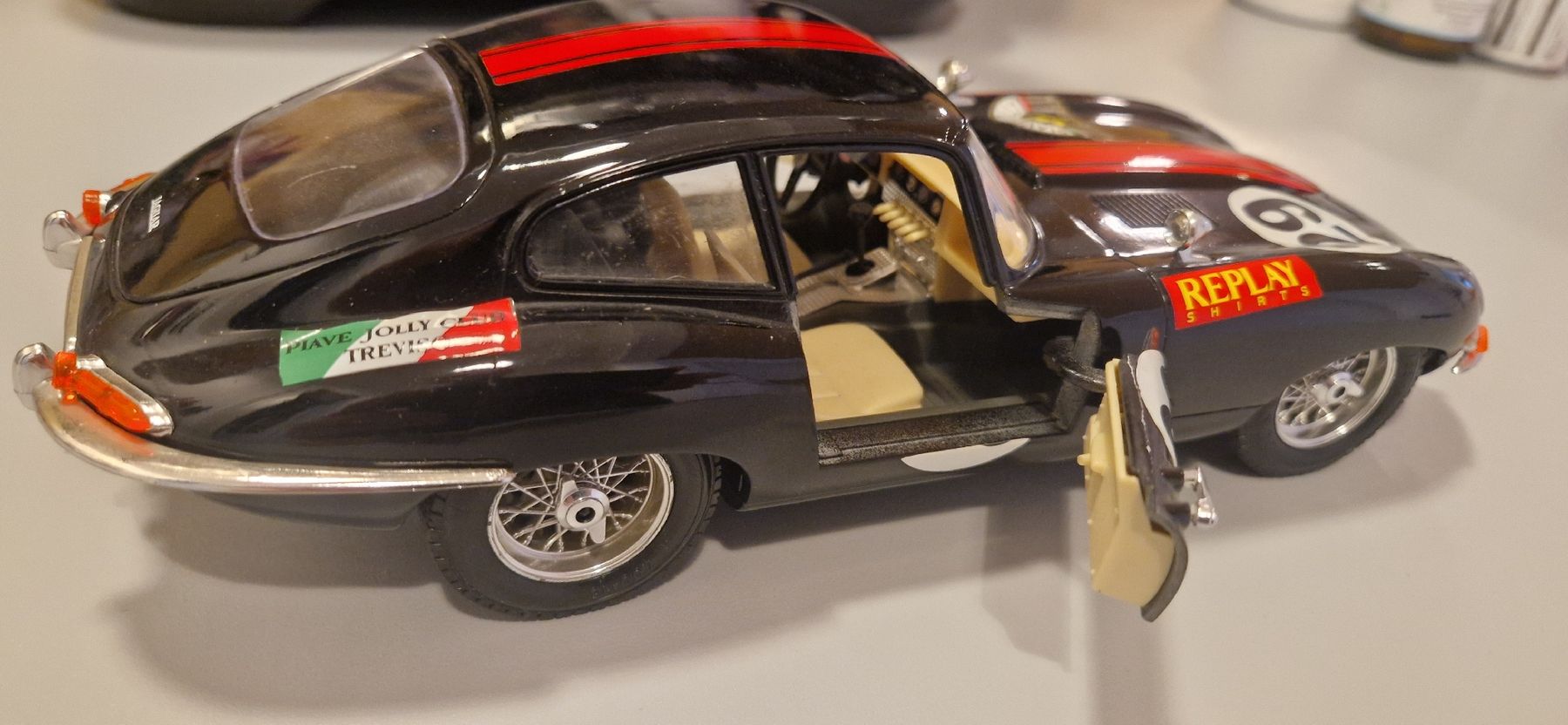 Bburago Modellini d'auto: Jaguar 'E' 1961 – Nuovo (secondo la descrizione) da Burgdorf venduto da maj_swz8 2