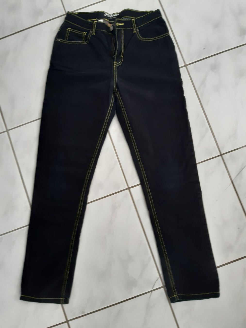 Jeans: Jeans Grösse 170 – Nuovo (secondo la descrizione) da Mülligen venduto da gipseli