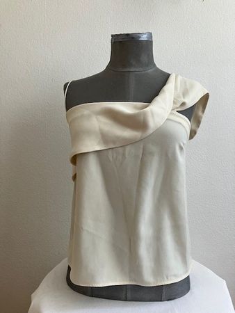 Top asymétrique élégant beige, taille XS, parfait pour l'été