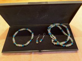Modeschmuckset mit geschliffenen Glasperlen