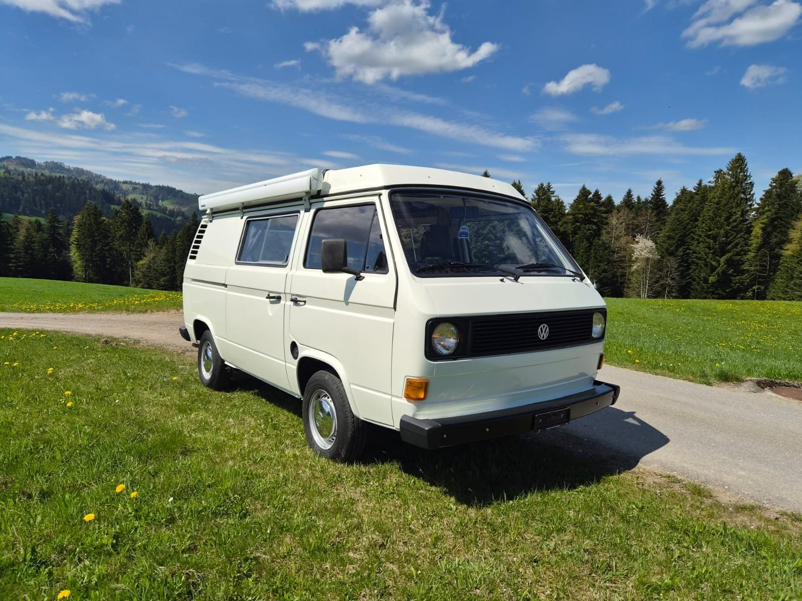 VW Veicoli da campeggio: VW T3 Bus mit original Campingausbau – Usato da Doppleschwand venduto da job_j6c6 1