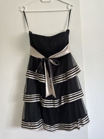 Kleid schwarz Grösse 38