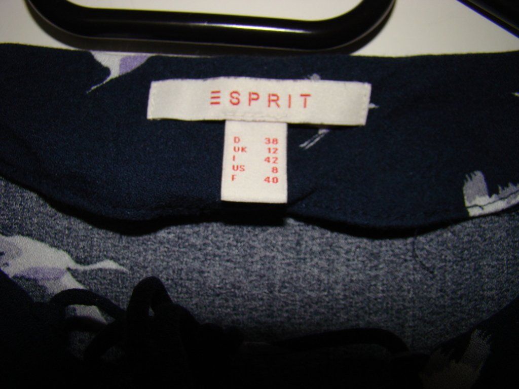 Esprit Kleider: Esprit, robe – Neu (gemäss Beschreibung) aus Lussery-Villars von pousinete02 4