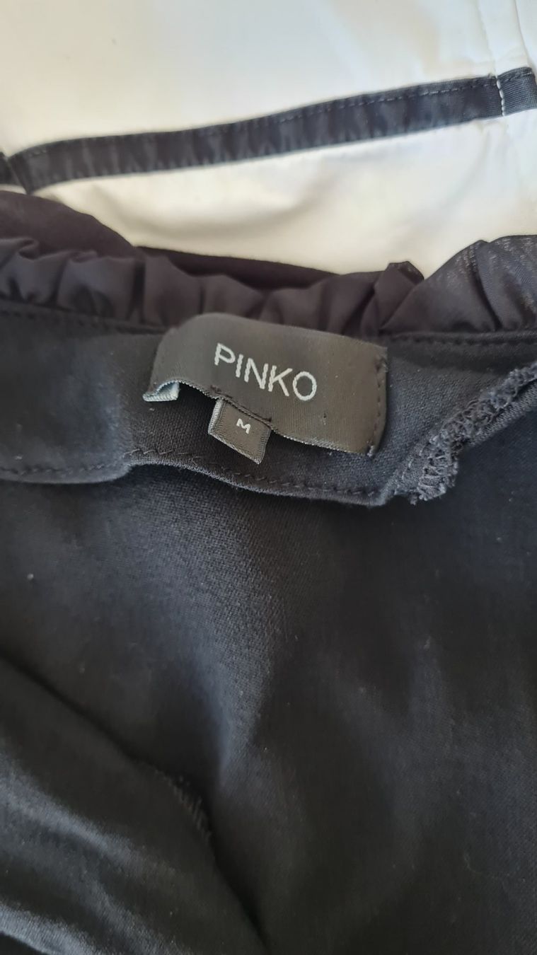 Pinko Vestiti: Robe noire Pinko taille M – Usato da Payerne venduto da wardi11 4