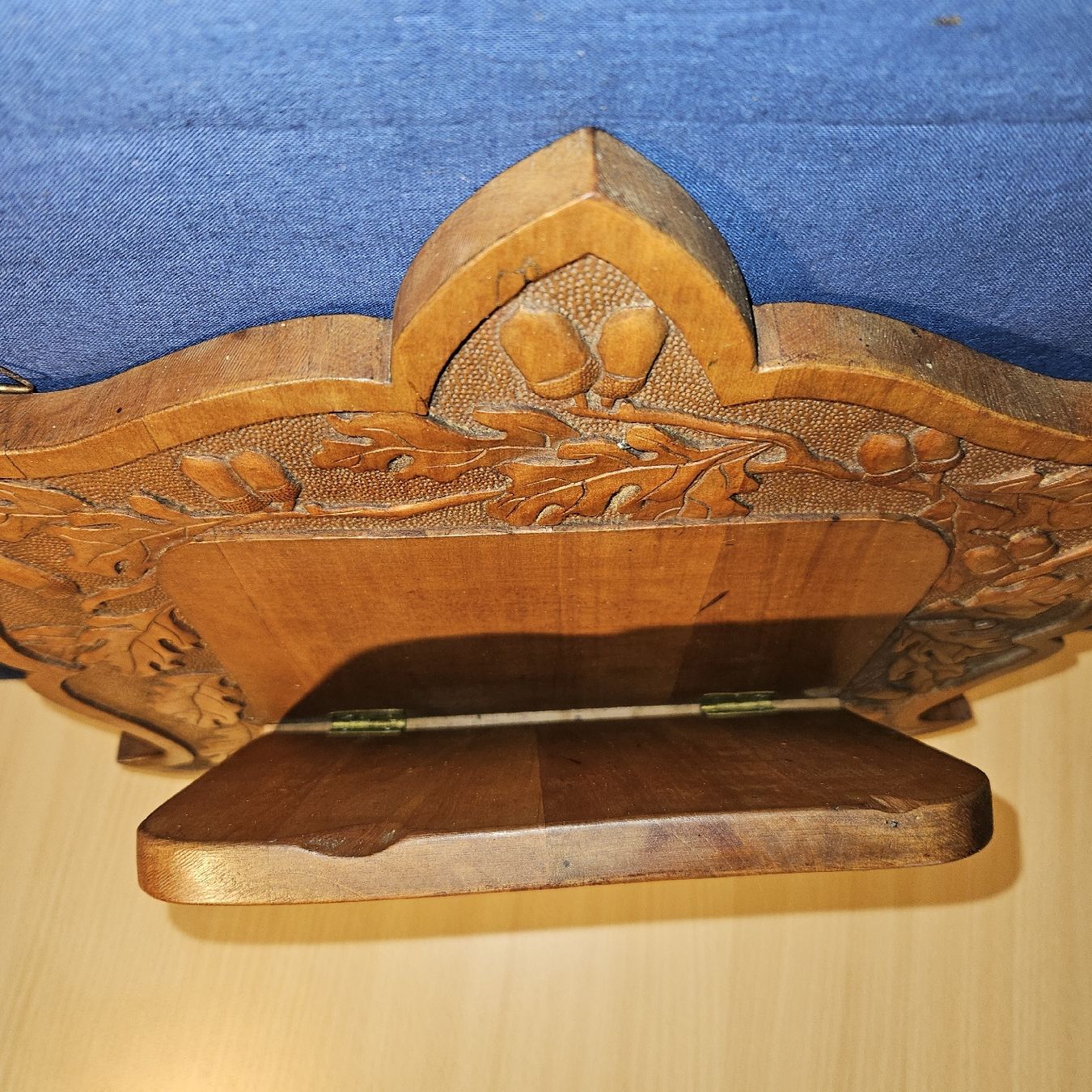Altro in Decorazioni & Accessori: Antike Holz-Wandzeitungshalter/Briefablage mit Eichenlaub – Usato da Kriens venduto da gra_fhn7 6
