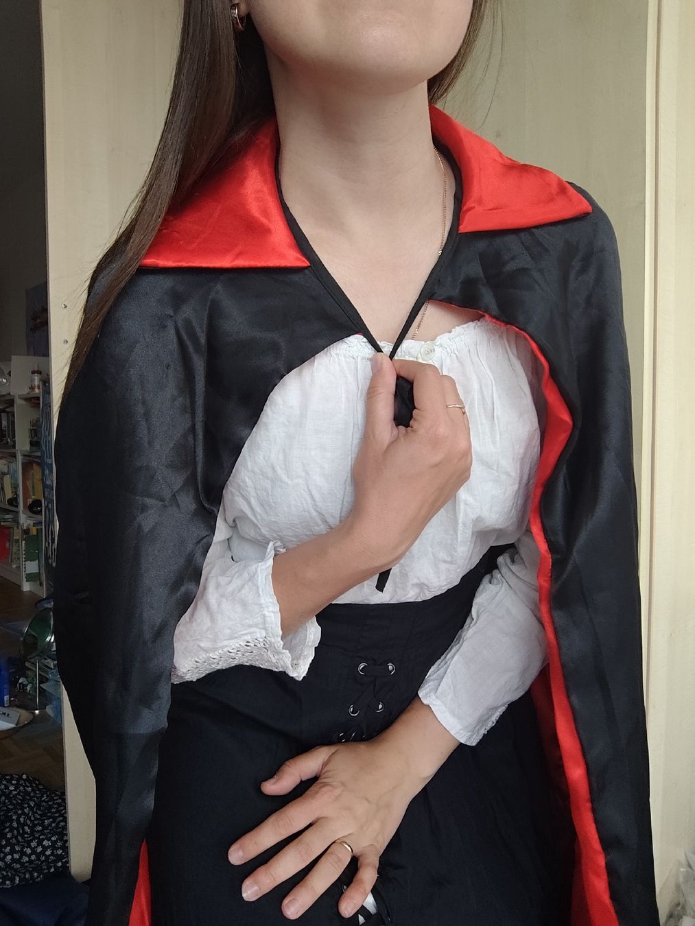 Altro in  Abbigliamento & Accessori: Cosplay Vampire Costume Cape - Halloween – Usato da Mägenwil venduto da VintageGirly 3