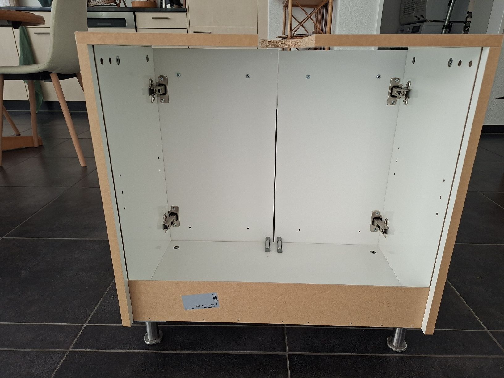 Mobili per bagno: Waschtischunterschrank weiss mit 2 Tueren – Usato da Oberrohrdorf venduto da Trike1 2