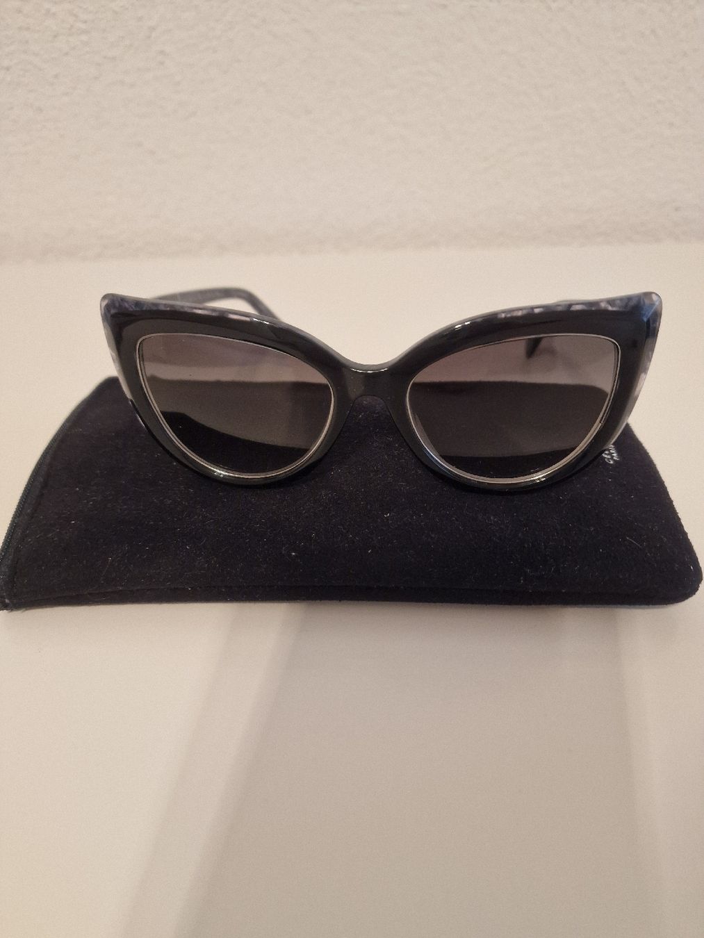 Karl Lagerfeld Lunettes & Verres: Karl Lagerfläche Sonnenbrille – Neuf (Voir description) à Jona par Bubi22