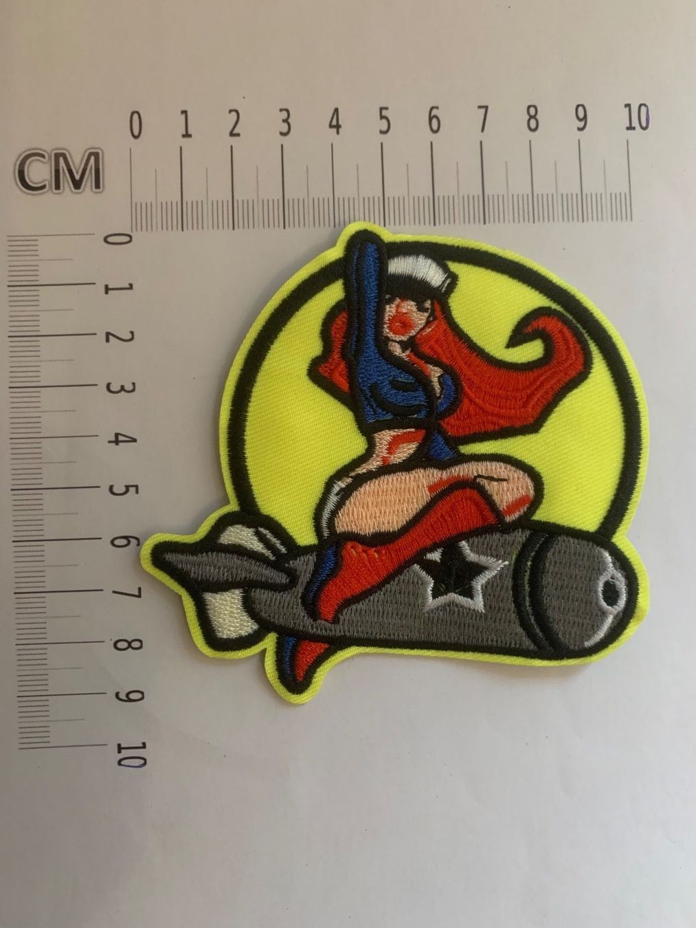 Toppe: Pin Up Patch, Badge, Bügelbild – Usato da Ostermundigen venduto da Mcone 1