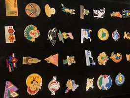 Herrliche Pinsammlung mit Sammelalben über 300 ausgew. Pins