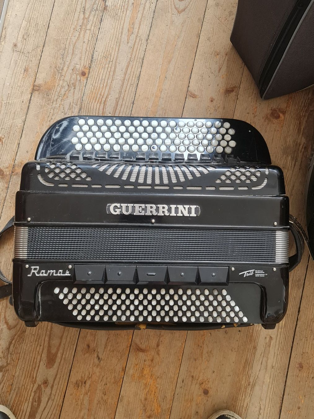 Musikinstrumente: Guerrini 4 Chörig Rama 4 – Gebraucht aus Degersheim von Tosam_Degersheim 1
