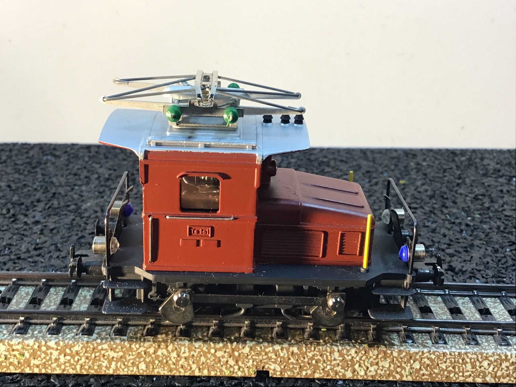 Hag Modellini di ferrovie: MODELL HAG NR. 131 GLEICHSTROM-2 LEITER – Usato da Männedorf venduto da Modelle-aller-Art 3