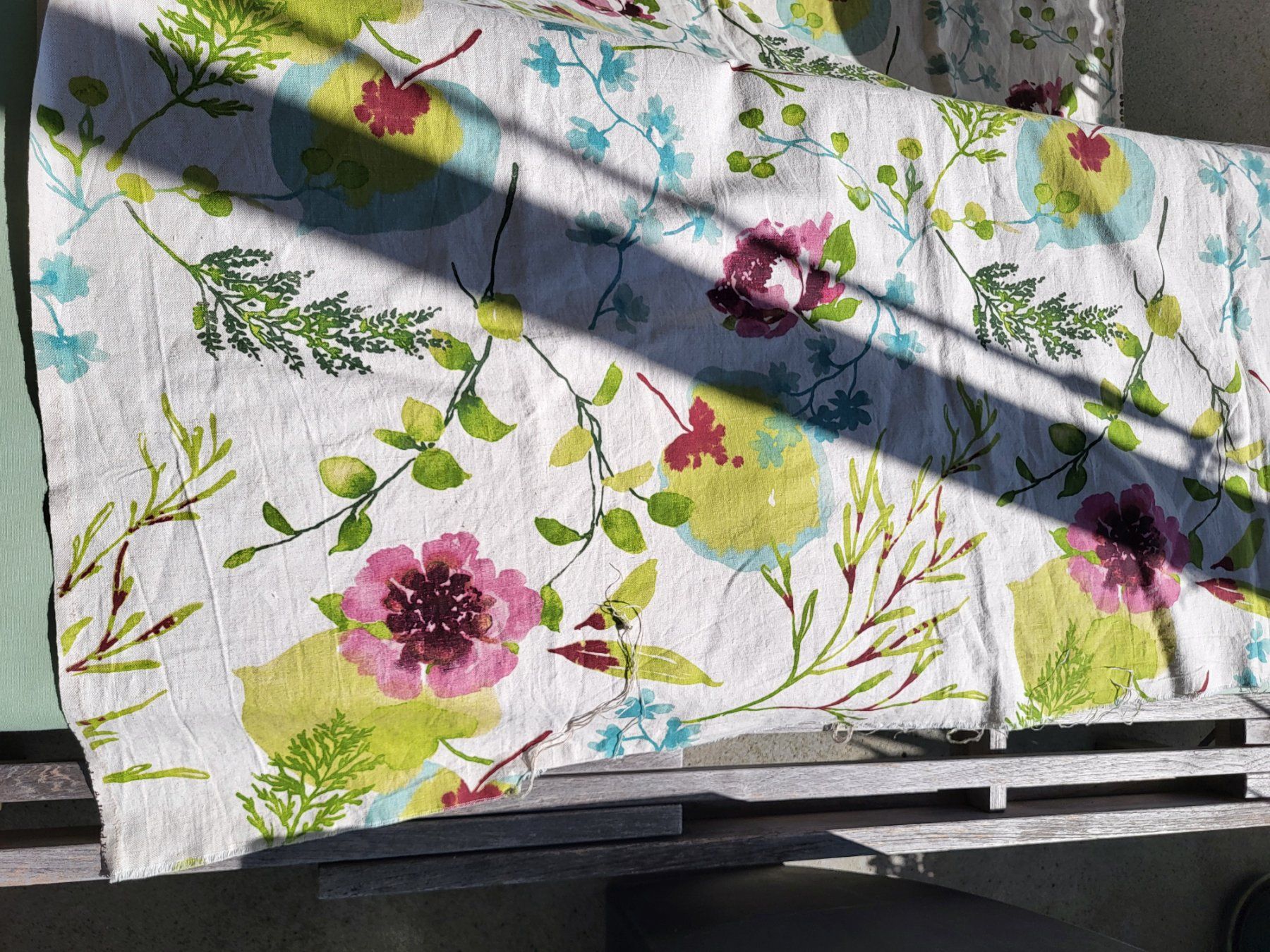 Tessuti: Leinen Stoff, Blumenmuster, Design von L.P, 2008 – Nuovo (secondo la descrizione) da Zürich venduto da Lizi7 7